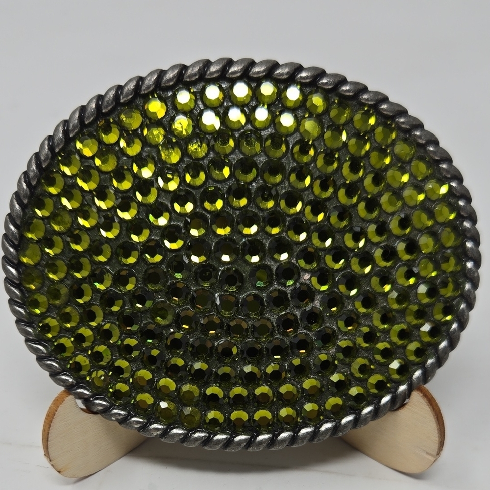 TRES FLORES Green Rhinestone Oval Belt Buckle